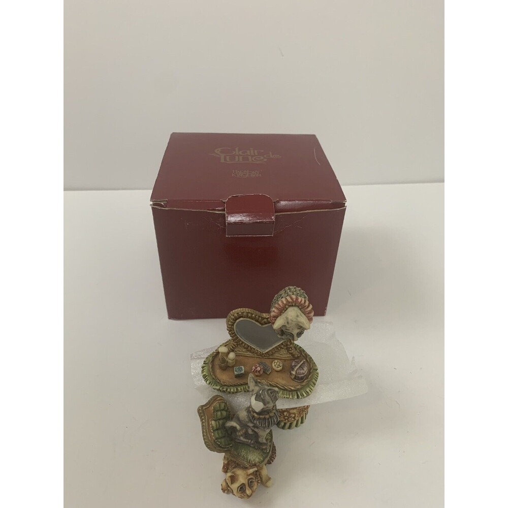 Harmony Kingdom Clair De Lune Vix, Verne, & Velvet's Vanity Trinket Box Cats